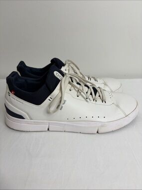 On Running The Roger Advantage Shoe Mens 12 White Navy Blue Tennis Court Sneaker